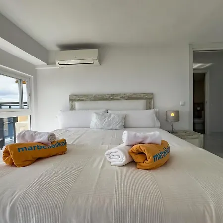 Апартаменты Skol 617 Beachfront Two-bedrooms Duplex With Sea Views *